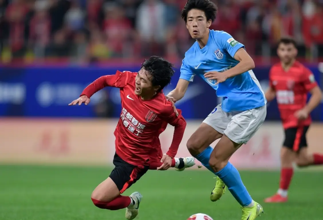 星空体育中国-关于成都蓉城国际比赛日调整名单，志在德甲名次提升，质疑声仍在，阵容厚度经受考验的信息-星空体育中国